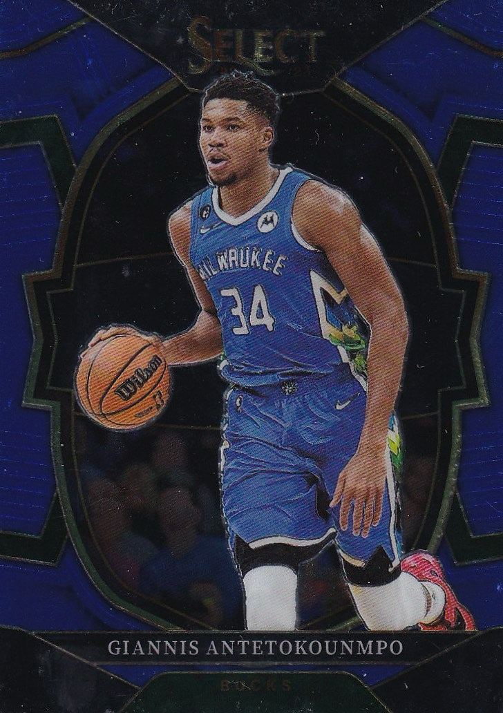 2022-23 Panini Select Basketball Blue (Retail Base) #61 Milwaukee Bucks, Giannis Antetokounmpo