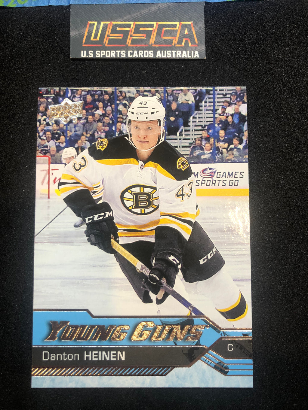 2016-17 Upper Deck Series - Young Guns #209 Danton Heinen - Boston Bruins RC